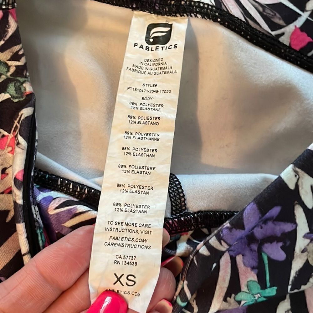 Fabletics workout leggings  - Picture 5 of 8